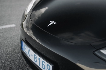 Car image 47