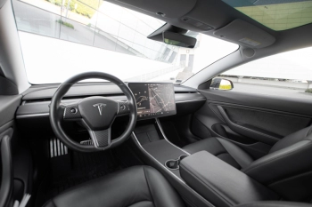 Car image 46