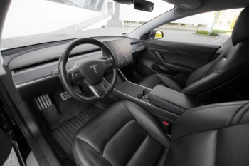 Car image 49