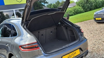 Car image 77