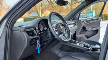 Car image 78