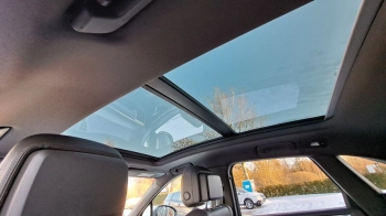 Car image 40