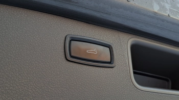 Car image 46