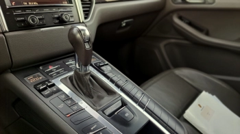 Car image 35