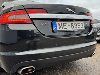 Car image 35
