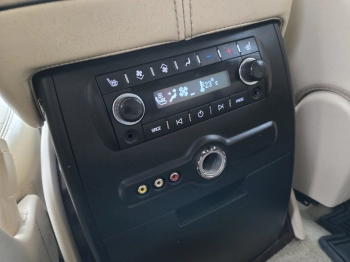 Car image 24