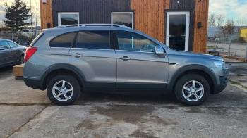Car image 24