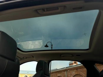 Car image 37
