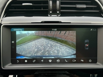 Car image 32