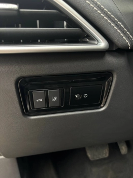 Car image 34