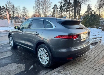 Car image 21