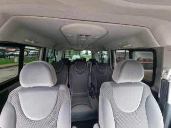 Car image 28