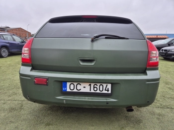 Car image 38