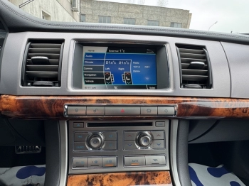 Car image 29