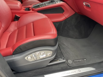 Car image 29