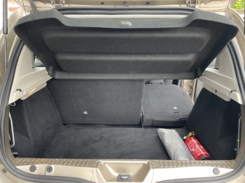 Car image 27