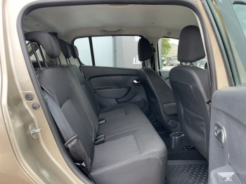 Car image 24