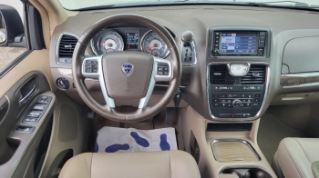 Car image 30