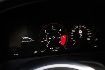 Car image 33