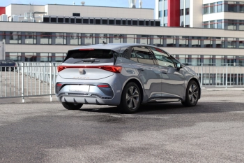 Car image 20
