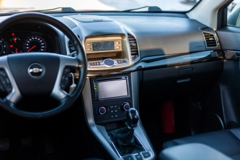 Car image 26