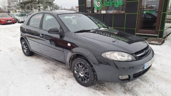 Car image 3