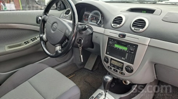 Car image 13