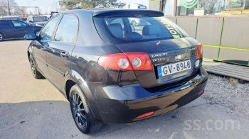 Car image 13