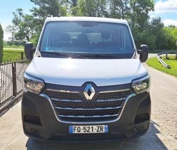 Car image 24