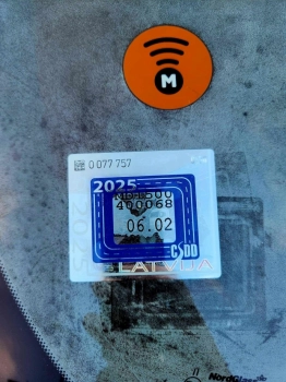 Car image 30