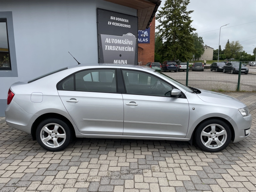 Car image 39