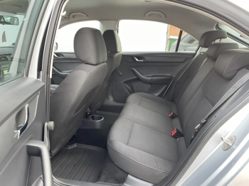 Car image 29