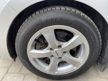Car image 66