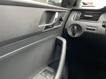 Car image 58