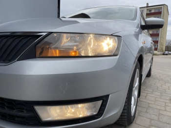 Car image 35