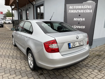 Car image 20