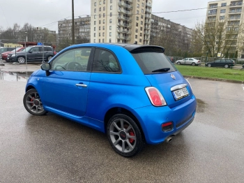 Car image 2