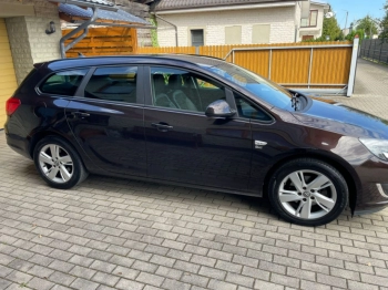 Opel Astra 1.7Дизель 2013