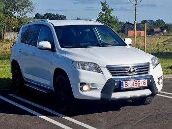 Toyota Rav 4 2.2Dīzelis 2011