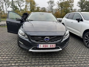 Volvo V60 2.0Dīzelis 2016
